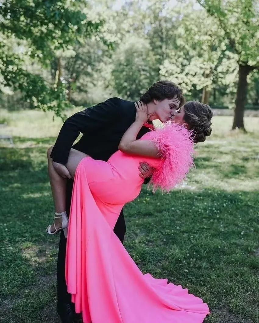 Deep V-Neck Prom Dresses for Women 2023 Mermaid Formal Dress Off Shoulder Feather Evening Gown Chiffon Split Long Train