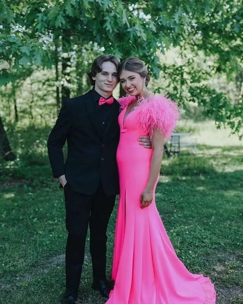 Deep V-Neck Prom Dresses for Women 2023 Mermaid Formal Dress Off Shoulder Feather Evening Gown Chiffon Split Long Train