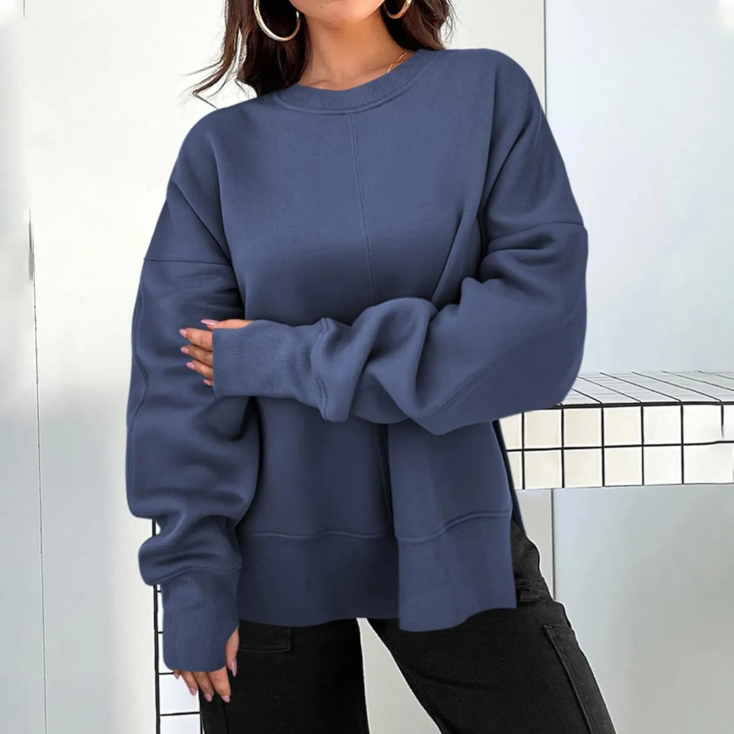 Oversized Crewneck Sweatshirts Women Side Slit Sweatshirt Cute Y2k Tops Preppy Long Sleeve Sweatshirt with Thumb Holes