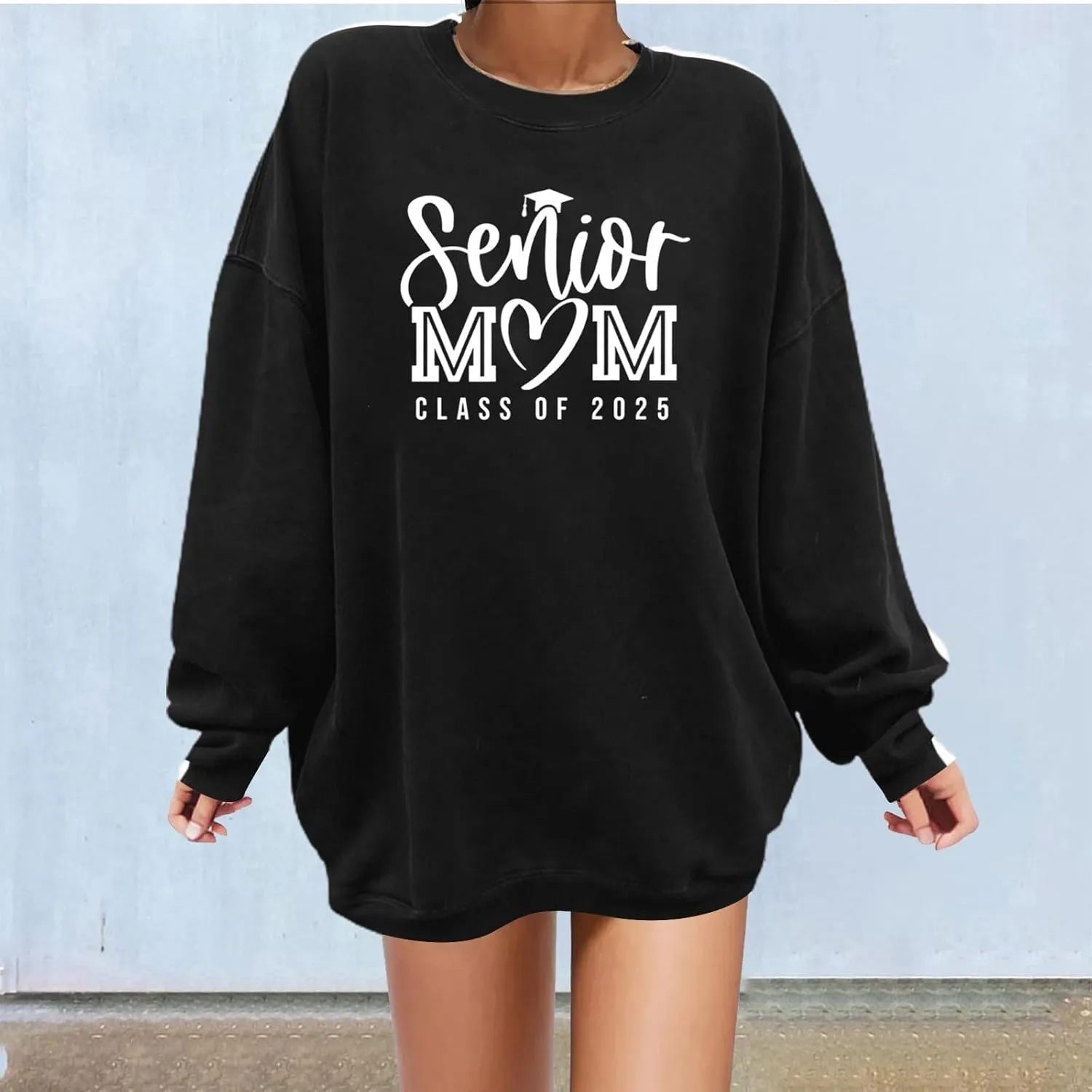 Senior Class of 2025 Sweatshirt Fall Outfits for Women Senior 2025 Proud Mom of Graduate Oversized Crewneck Shirts
