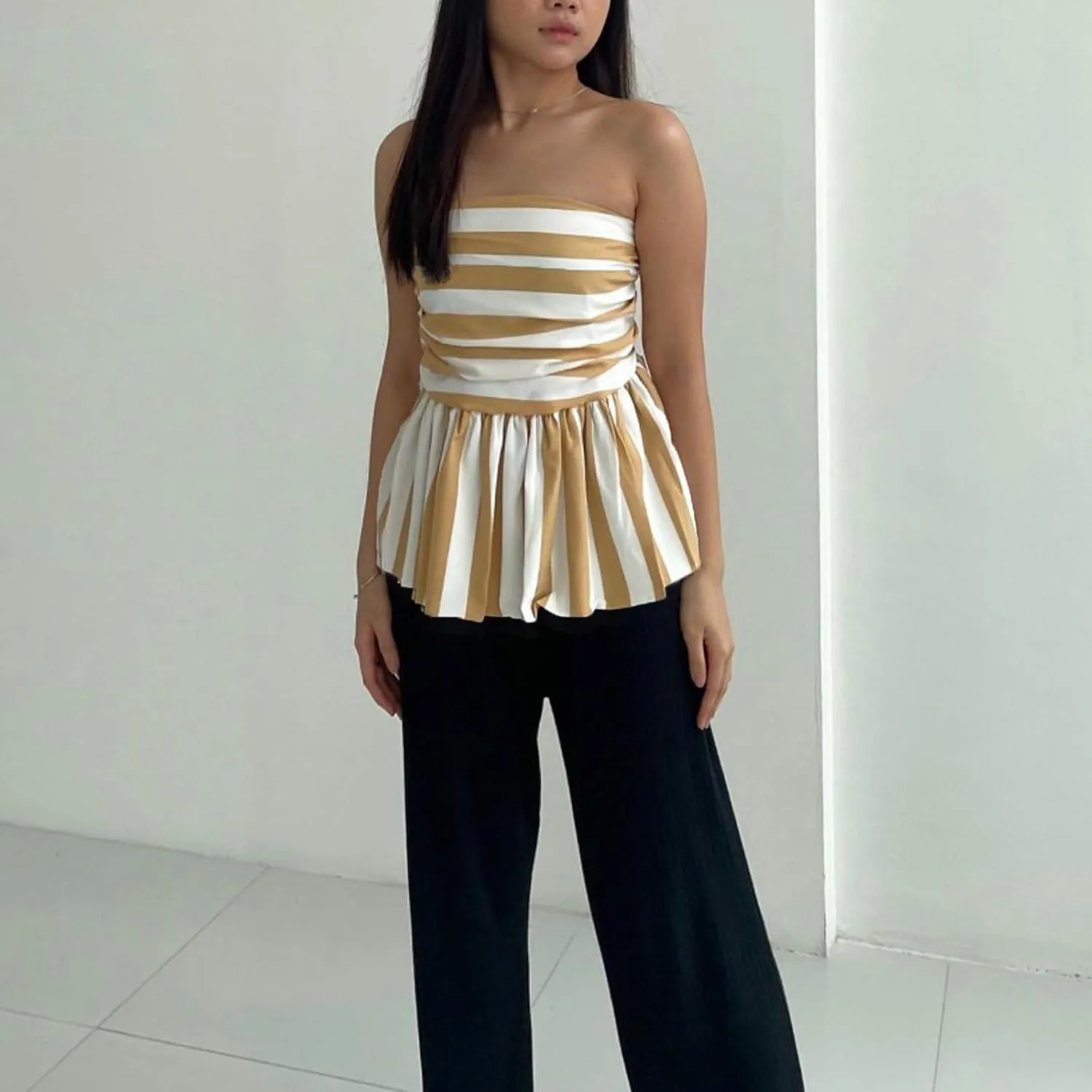 Women Y2k Peplum Tube Top Smocked Back Ruffle Hem Bandeau Top Bubble Hem Strapless Flowy Tank Tops