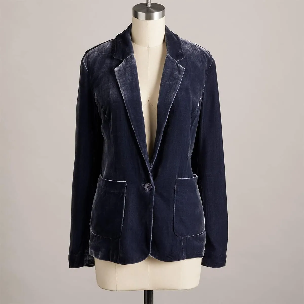 Womens Velvet Blazer Cozy Lightweight Outerwear Retro Button Long Sleeve Jacket Cardigan Coat Top Office Blazer Pockets